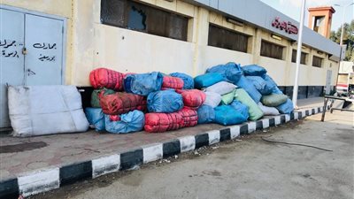 ضبط ملابس مستوردة قبل تهريبها بجمارك بور سعيد