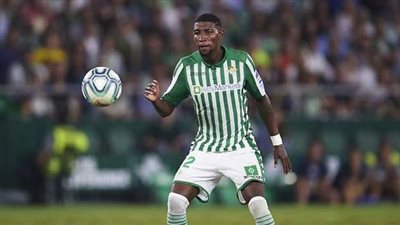 باريس سان جيرمان يسعى لضم إيمرسون البرازيلي بعرض ناري