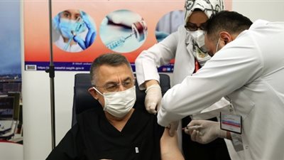 في 7 أيام.. تركيا تُطعِّم مليونًا و24 ألف شخص باللقاح الصيني 