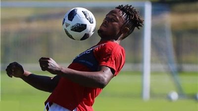 مفاضلة بين شريف وبواليا لقيادة هجوم الأهلي أمام المقاولون ولطفي أساسياً