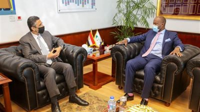 رئيس البريد المصري يناقش وسائل دعم منطقة التجارة الحرة القارية الإفريقية