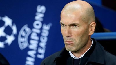 الكشف عن تفاصيل اجتماع زيدان مع لاعبي ريال مدريد بعد الخسارة من ألكويانو في كأس ملك إسبانيا
