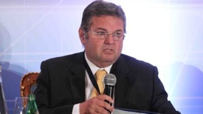 هشام توفيق: 2022 سيشهد بداية تسيير أول سيارة كهربائية