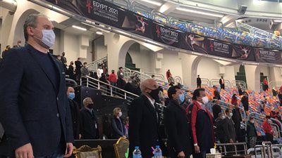 وزير الرياضة يؤازر منتخب اليد أمام بيلاروسيا (صور)