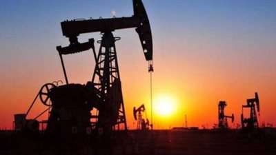 أسعار النفط تتراجع أكثر من 1.5% مع ارتفاع مخزون النفط الأمريكي