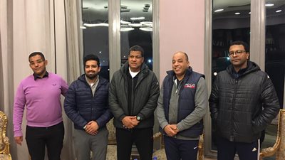 أسوان يعقد جلسة مع علاء عبد العال لتوقيع عقود تدريب الفريق (صور)