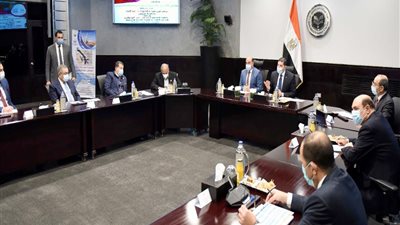 محافظ أسوان والرئيس التنفيذي لهيئة الاستثمار يطلقان أهم الفرص الاستثمارية