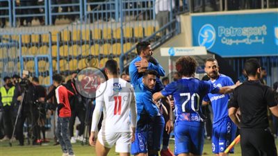 الفرحة تسيطر على لاعبي أسوان عقب التعادل مع الزمالك (صور) 