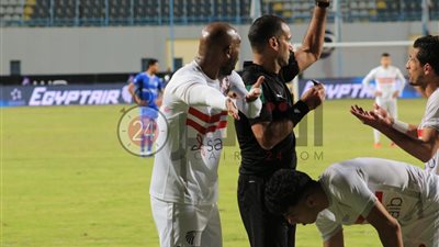خناقة بين شيكابالا وهيثم الفيل في مباراة الزمالك وأسوان (صور وفيديو)