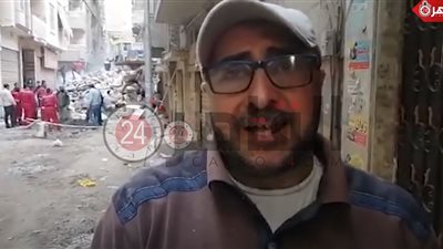 راح ضحيته 6 أشخاص كانوا نائمين.. شهود عيان يكشفون تفاصيل انهيار عقار المحلة (فيديو)