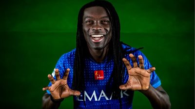 أولمبيك ليون يستعيد ذكريات مهاجم الهلال جوميز