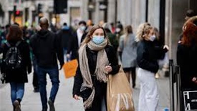 الصحة البريطانية: يجب التزام متلقي اللقاحات بقواعد الإغلاق