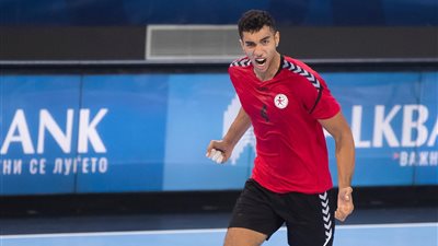 والدة حسن وليد لاعب 