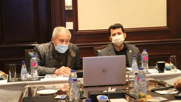 وزير الشباب ودكتور