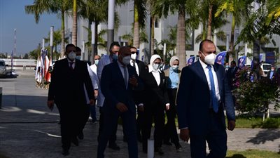 وزيرة الصحة خلال إطلاق حملة تطعيم الأطقم الطبية بلقاح كورونا