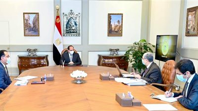 السيسي يوجه بتطوير البنية الأساسية الكهربائية في قرى الريف المصري