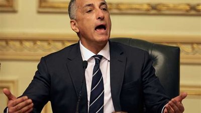 102 عامل بنادي البنك الأهلي يرسلون مذكرة لطارق عامر ضد الإدارة