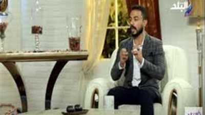 خبير تغذية يكشف كيفية تثبيت الوزن في فصل الشتاء (فيديو)