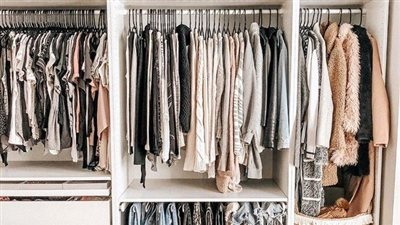 تعرّف على أسهل الطرق لترتيب خزانة ملابسك 