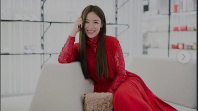 لعشاق اللون الأحمر.. أفضل الأزياء وطريقة ارتدائها (صور)