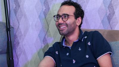 أشرف حسني مؤلف 