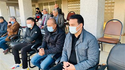 حسام البدري يحضر مباراة المقاولون وسموحة بالدوري (صور)