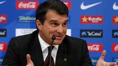 لابورتا يتحدث عن إمكانية رحيل كومان من برشلونة