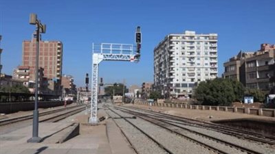 استمرار أعمال تأمين أبراج إشارات السكة الحديد بكاميرات مراقبة