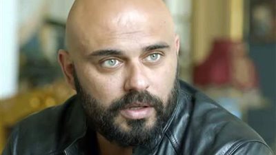 أحمد صلاح حسني: 