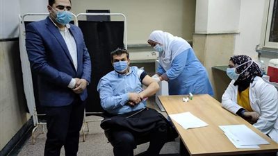 صحة المنوفية: البدء في تطعيم الطاقم الطبي بمستشفى الباجور بلقاح كورونا