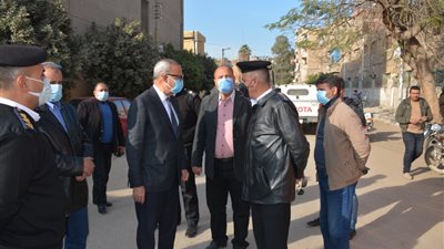احتفالاً بعيد الشرطة الـ69.. محافظ القليوبية يتفقد فتح شارع المرور بمدينة بنها