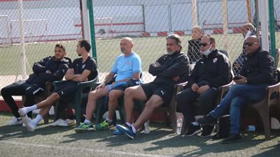 باتشكيو وجهازه الفني يتابعان فريق 2001 أمام وادي دجلة (صور)