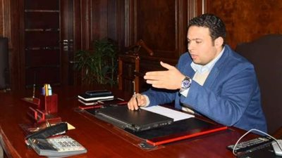 عبد المنعم إمام يتقدم ببيان لـ