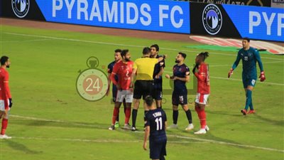 شوبير:  اختلاف وجهات النظر  السبب في أخطاء التحكيم بلقاء الأهلي وبيراميدز
