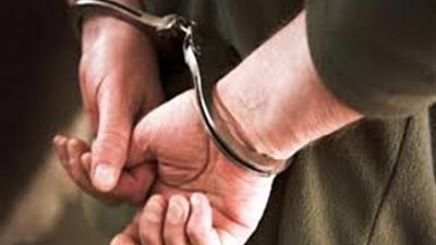 ضبط أحد الأشخاص لاتهامه بالاتجار فى النقد الأجنبي بالمنيا