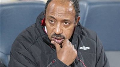 عماد سليمان يحضر مران الإسماعيلي استعدادًا لبيراميدز