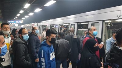 إخلاء محطة مترو البحوث من المواطنين بسبب تصاعد دخان حريق