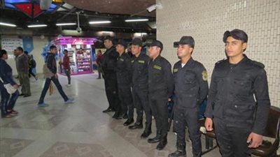 تحرك أمني مكثف لمحطة مترو البحوث بعد انتشار دخان كثيف بالمحطة (صور)