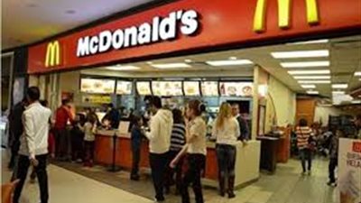 تراجع أرباح سلسلة ماكدونالدز الأمريكية خلال الربع الأخير من عام 2020