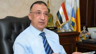 محافظ الإسكندرية يهيب بالمواطنين توخي الحذر من تزايد أمطار نوة 