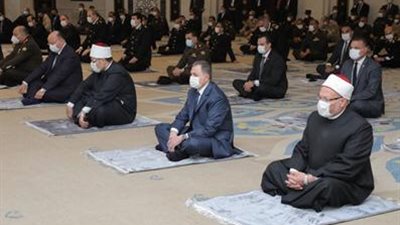 وزيرا الداخلية والأوقاف ومفتي الجمهورية يؤدون صلاة الجمعة بمسجد الشرطة