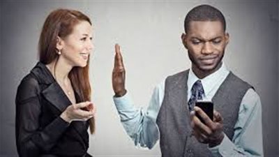 لهذه الأسباب.. يتجاهل الرجل محبوبته