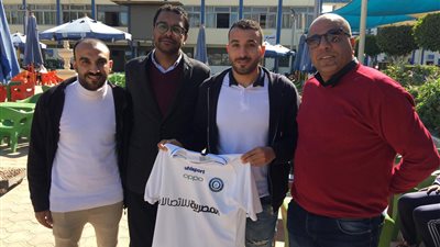 رسميًا.. أسوان يتعاقد محمد جمال صانع ألعاب إف سي مصر