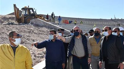 وزير الإسكان يتفقد عددا من المشروعات السياحية والخدمية بمدينة أسوان الجديدة