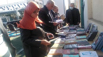 وزيرة الثقافة: المسارح المتنقلة وسيلة مستحدثة لتنفيذ برنامج الدولة لبناء الإنسان (صور)