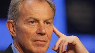 توني بلير يهاجم الاتحاد الأوروبي بسبب سحب لقاحات كورونا من أيرلندا الشمالية