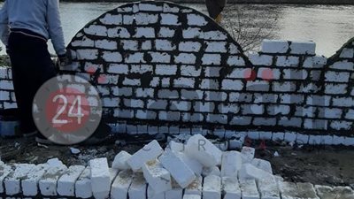 إزالة 10 منازل بالطوب الأبيض مقامة على أملاك الدولة بالإسماعيلية