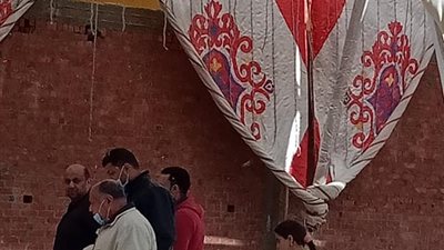 وسط الزراعات.. فض فرح شعبي لمنع انتشار كورونا في الشرقية (صور)