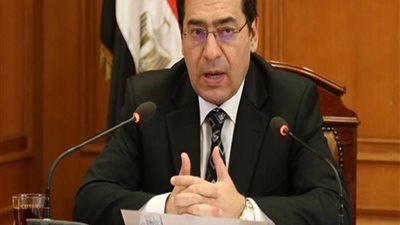 الملا: الوزارة تعين الشباب ولدينا عدد كبير من القيادات الشابة