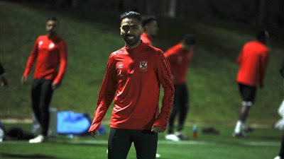 الأهلي في المونديال.. الشحات يشارك في جزء من تدريبات الكرة